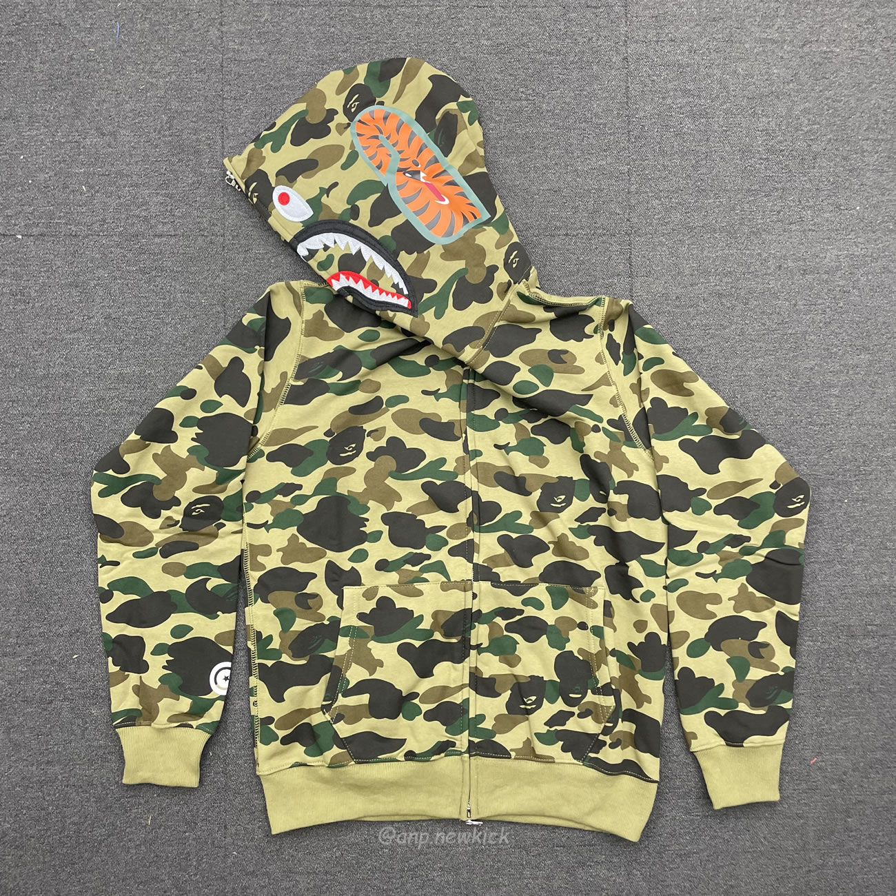 Bape Ladies 1st Camo Boa Shark Hoodie Green (3) - www.newkick.vip